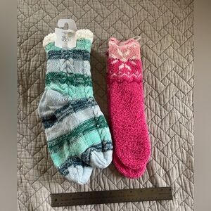 2 Pair NEW Fuzzy Socks